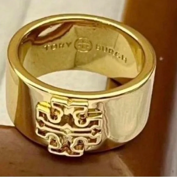 Tory Burch Gold Tone Ring NWT SZ6 - Picture 2 of 4